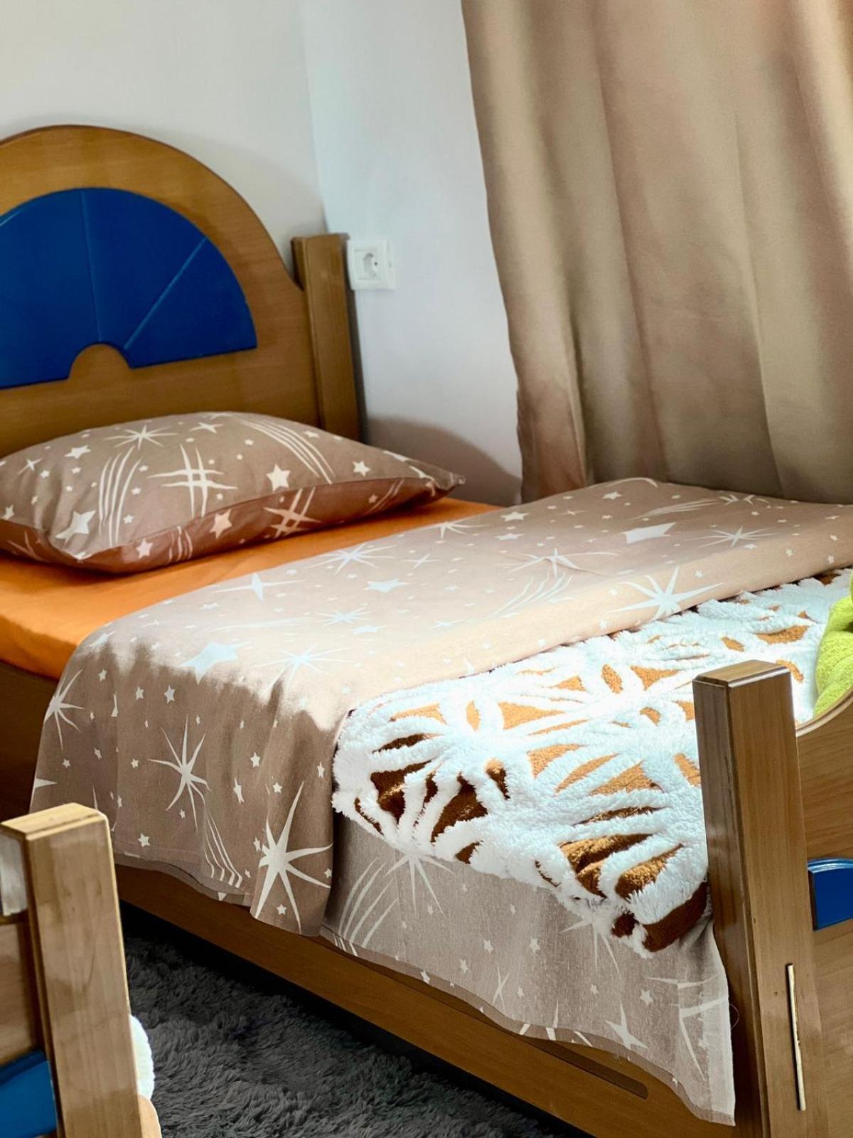 Guest House Korce Apartamento *