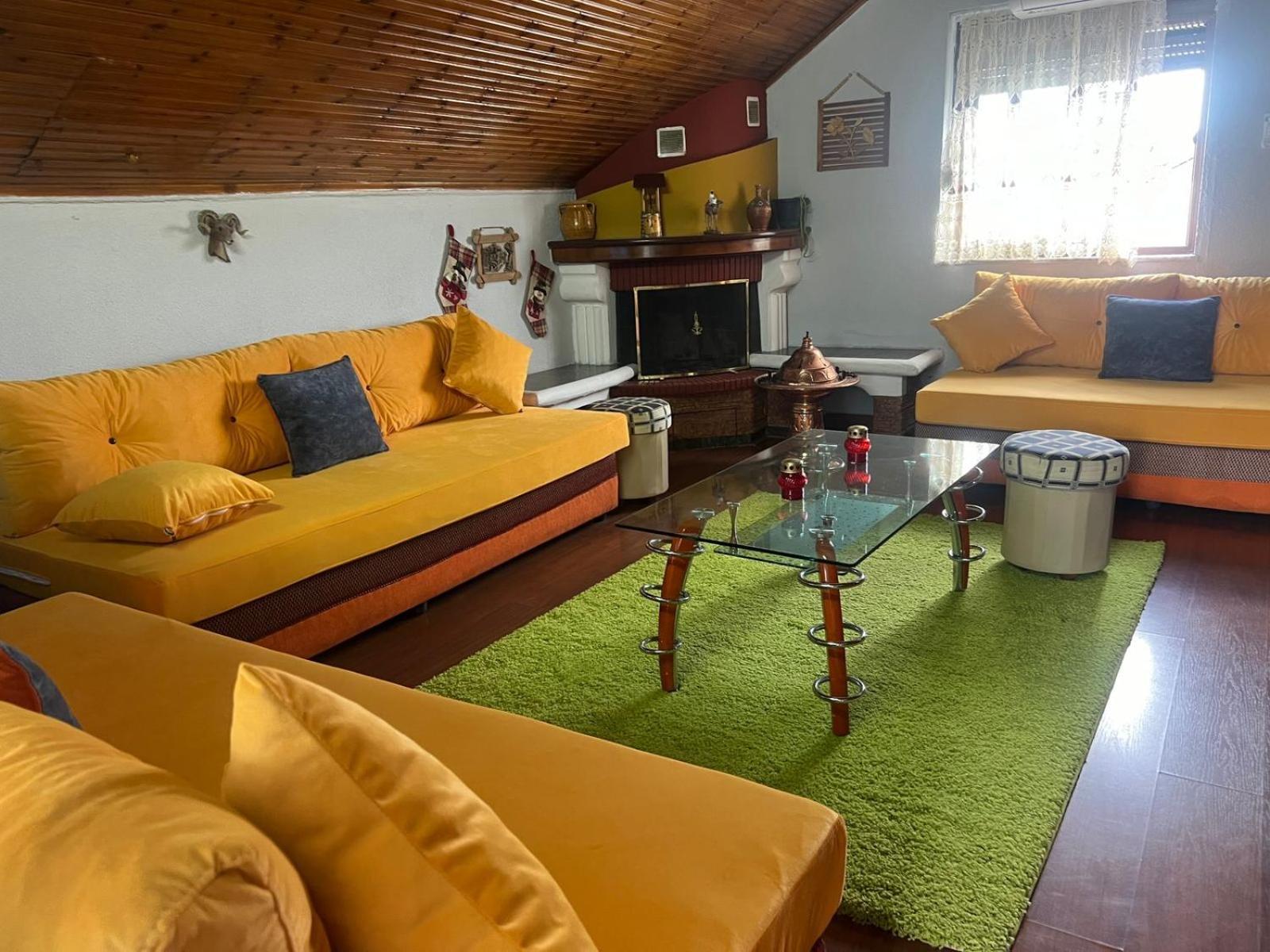 Guest House Korce Apartamento *